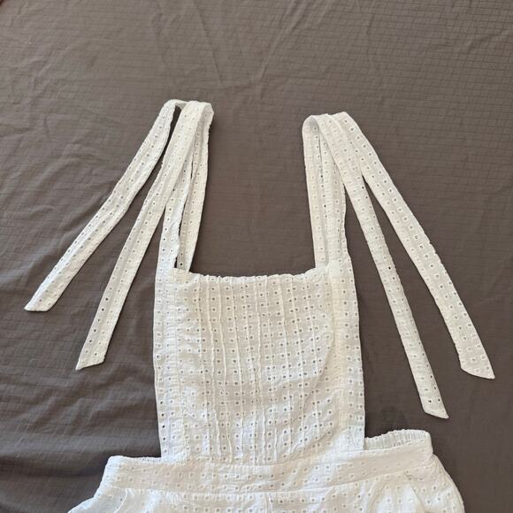 Minkpink Shortalls Size M Celestial White Cotton Eyelet Tie Strap Jumper - Picture 7 of 14